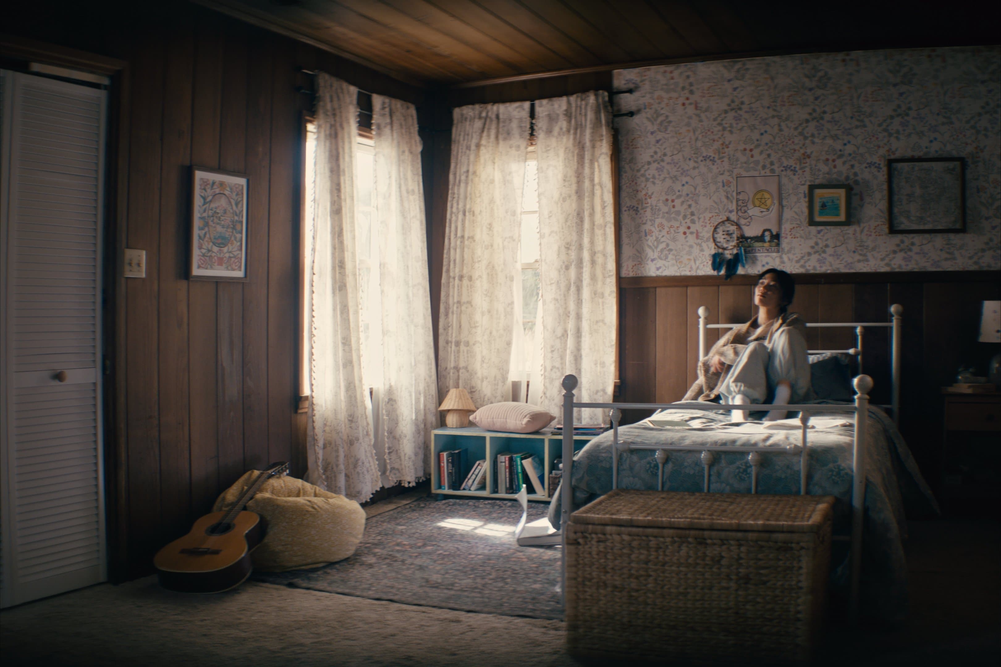 Outgrowth still 5